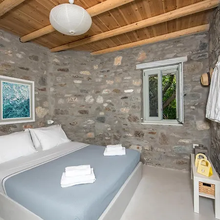 Nyaraló Exquisite Estate, Serene Environment *