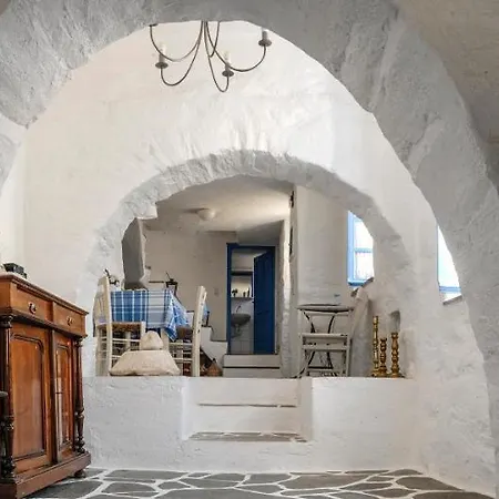 Exquisite Estate, Serene Environment Lefkes (Paros)