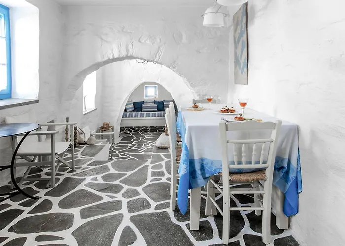 Exquisite Estate, Serene Environment *